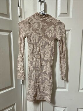 bebe Beige Long Sleeve Floral Lace Bodycon Dress